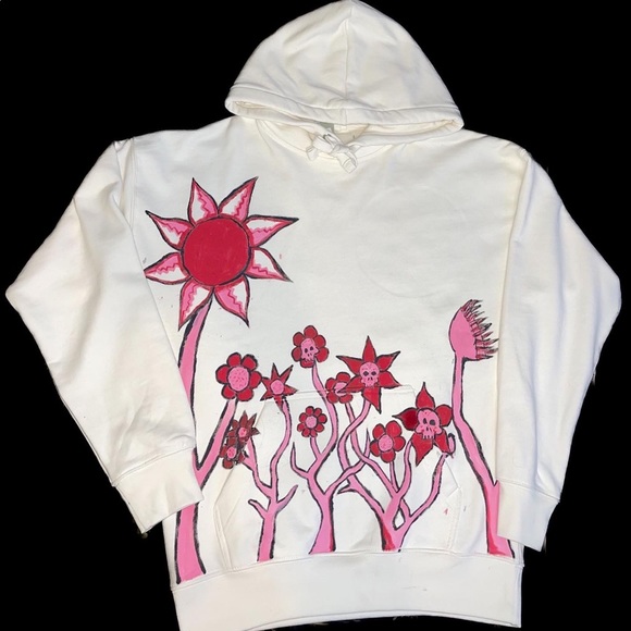 1/1 OVERGROWN PULLOVER. This product features washable hand painted graphics.